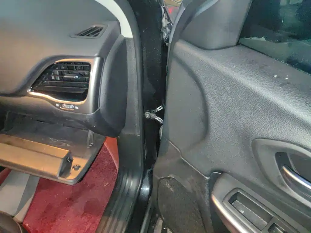 Jeep Cherokee — фото 19