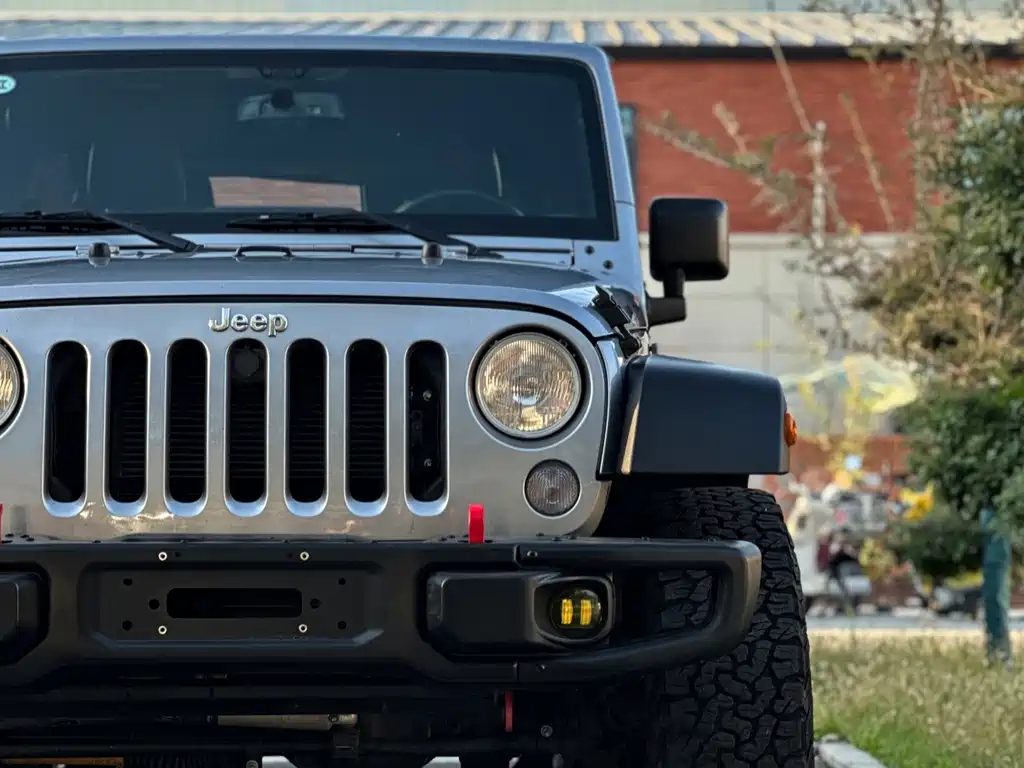 Jeep Wrangler — фото 4