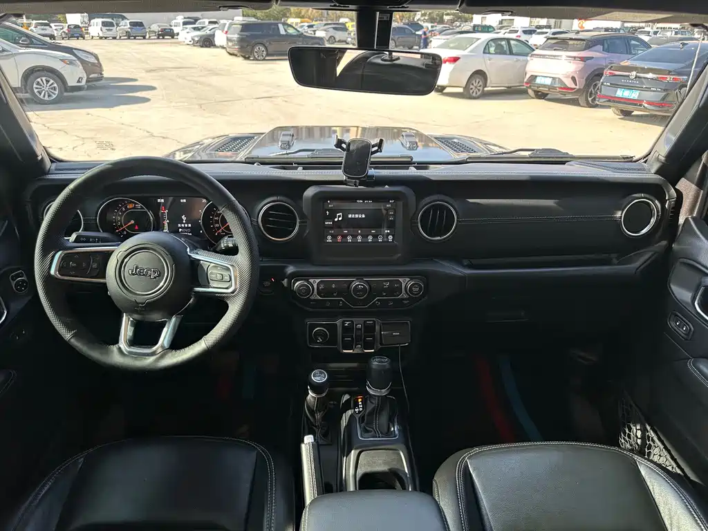 Jeep Wrangler — фото 5