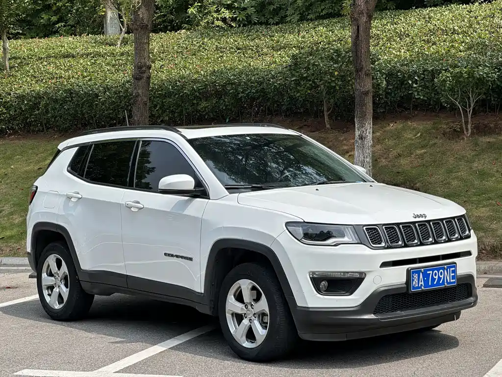 Jeep Compass — фото 3