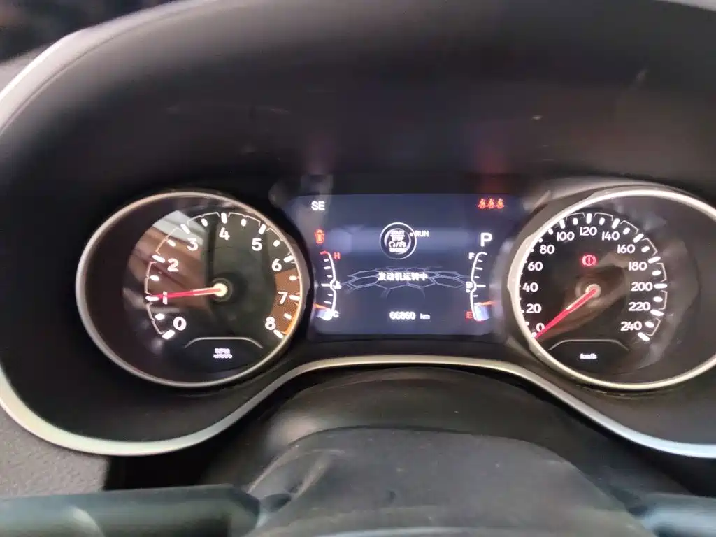Jeep Compass — фото 14
