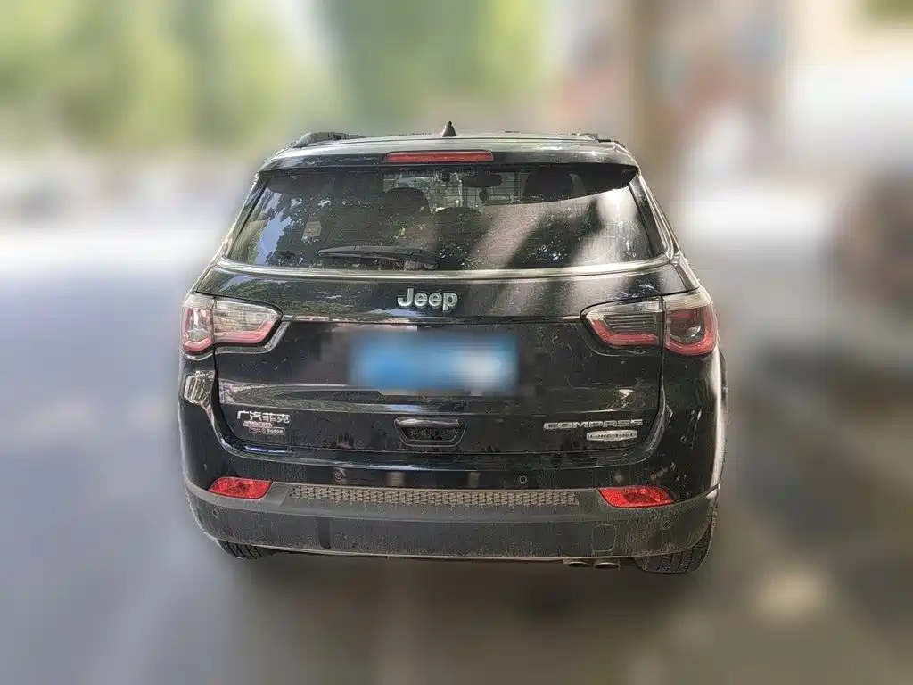 Jeep Compass — фото 7