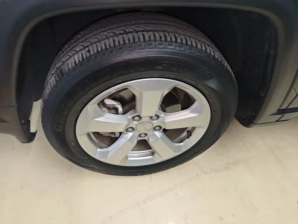 Jeep Compass — фото 23