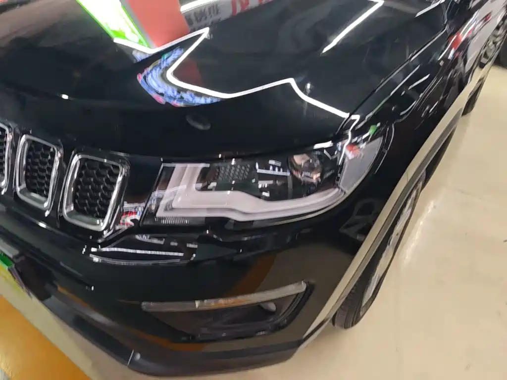 Jeep Compass — фото 24