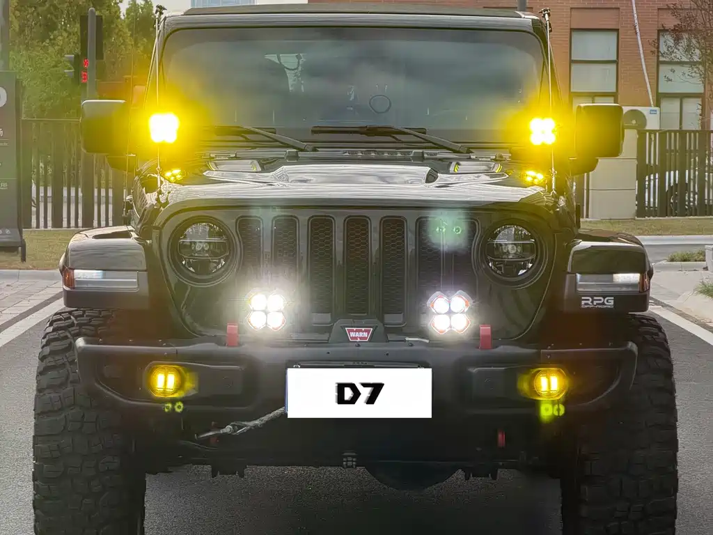 Jeep Wrangler — фото 2
