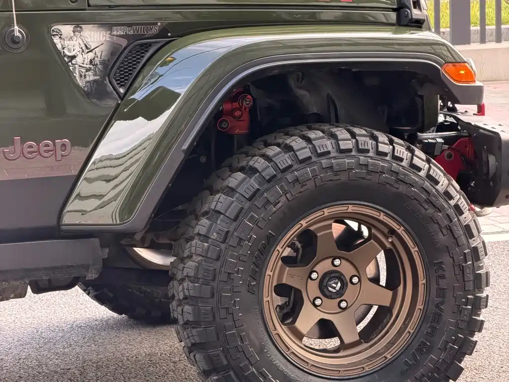 Jeep Wrangler — фото 20