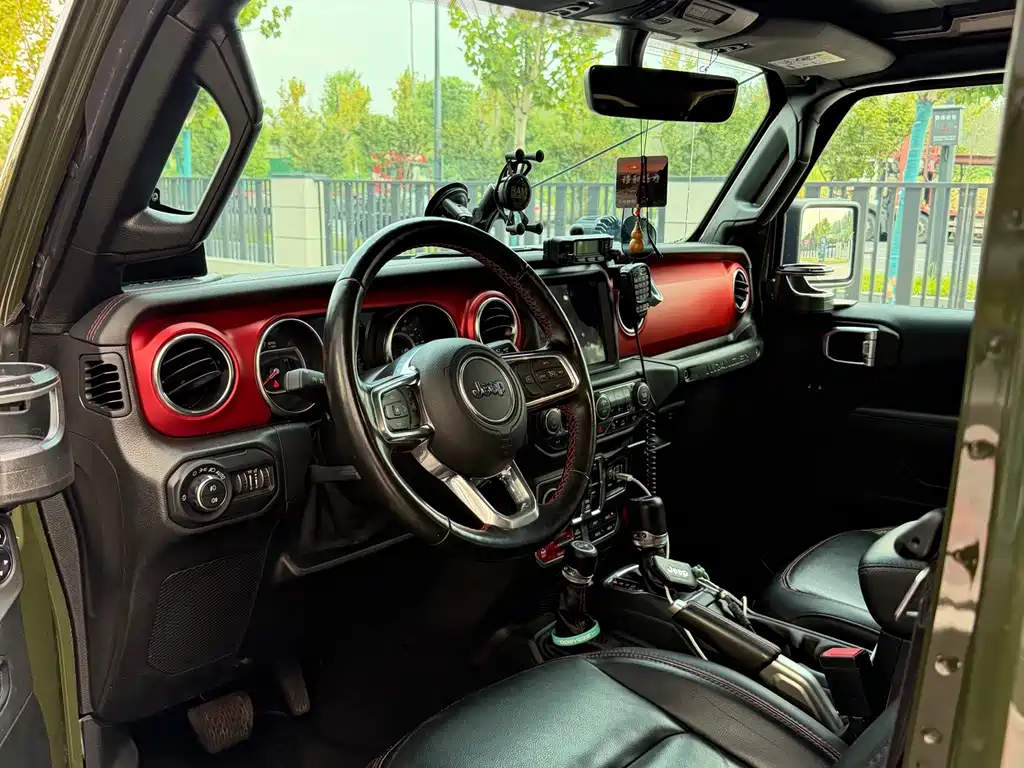 Jeep Wrangler — фото 5