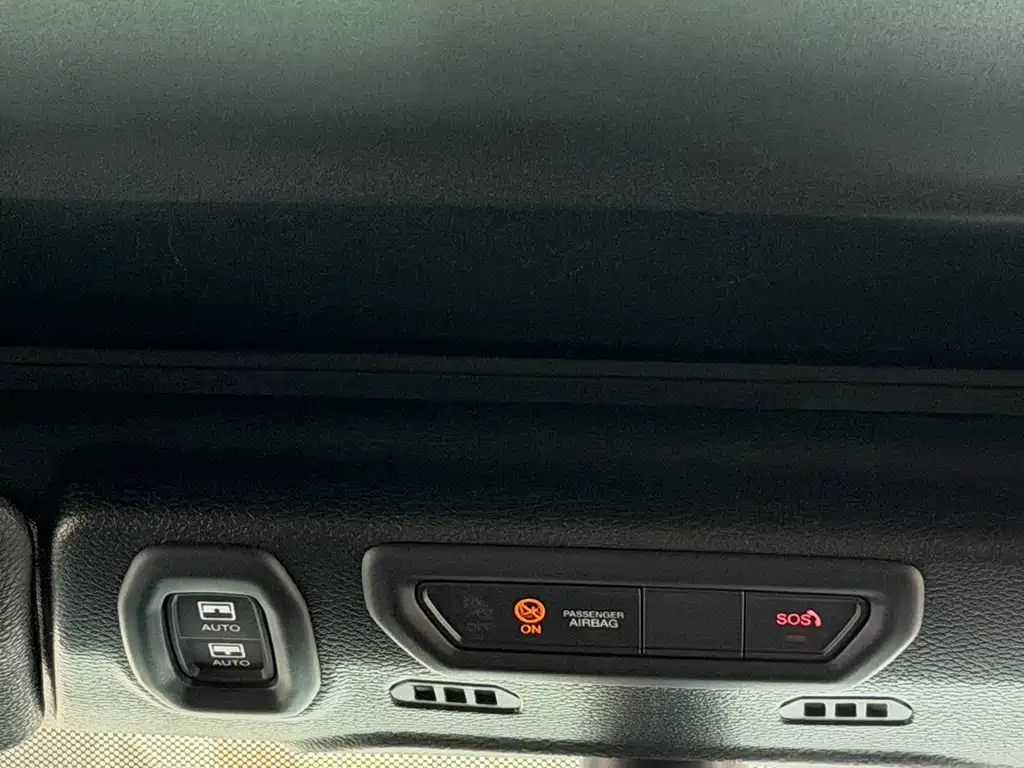 Jeep Wrangler — фото 10