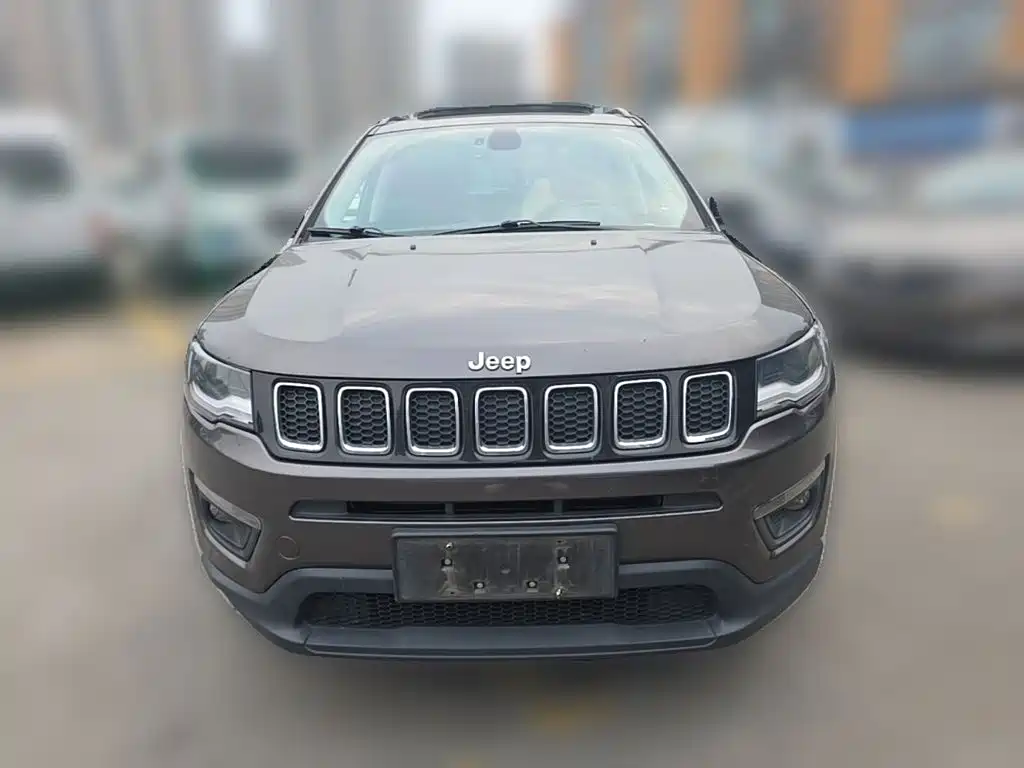Jeep Compass — фото 5