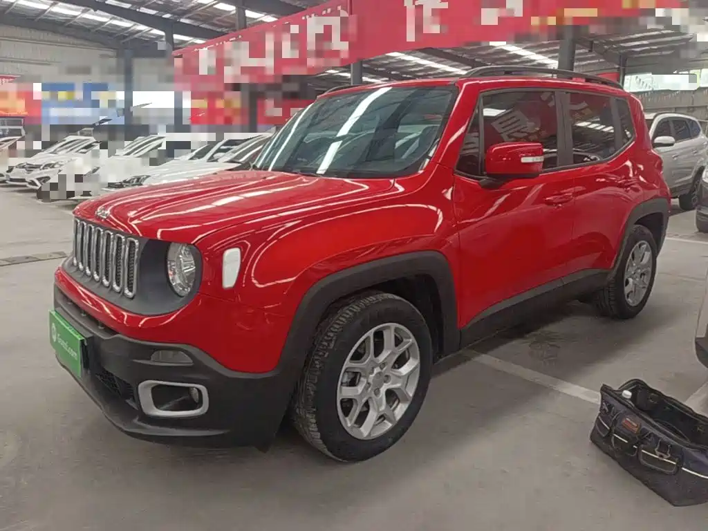 Jeep Renegade — фото 2