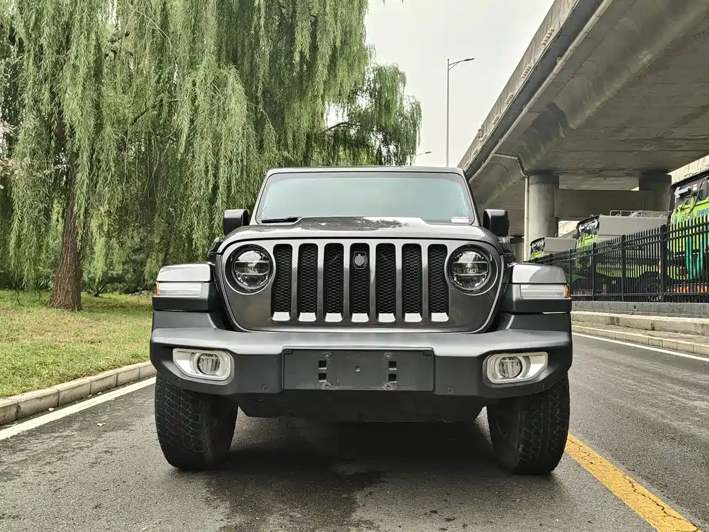 Jeep Wrangler — фото 3