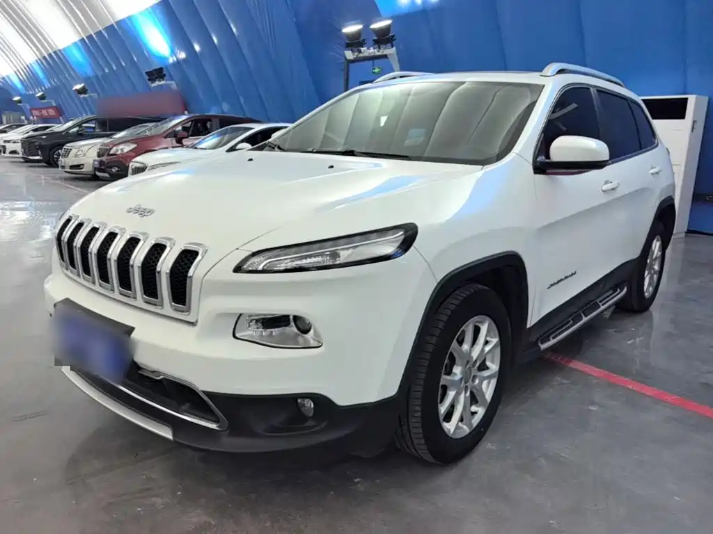 Jeep Cherokee — фото 2