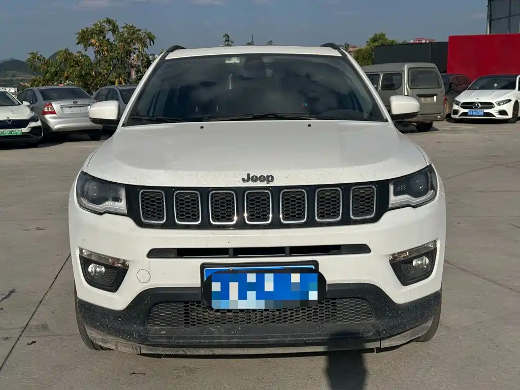 Jeep Compass — фото 2