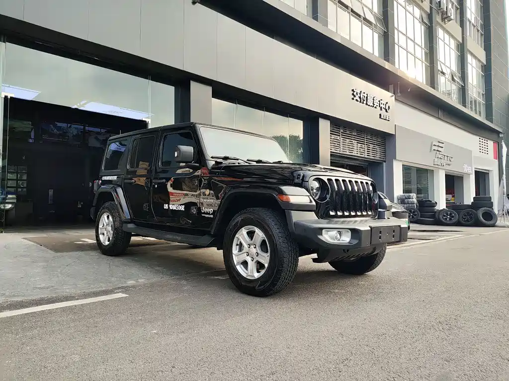 Jeep Wrangler — фото 3