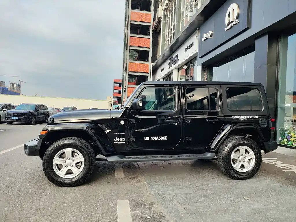 Jeep Wrangler — фото 4