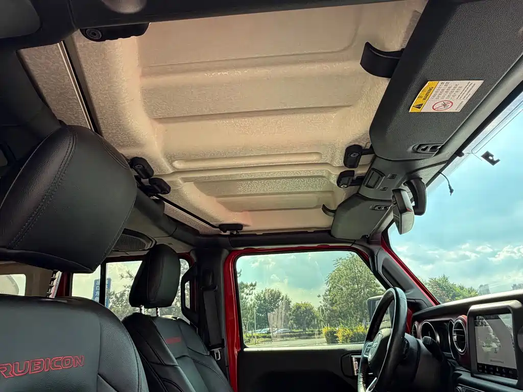 Jeep Wrangler — фото 18