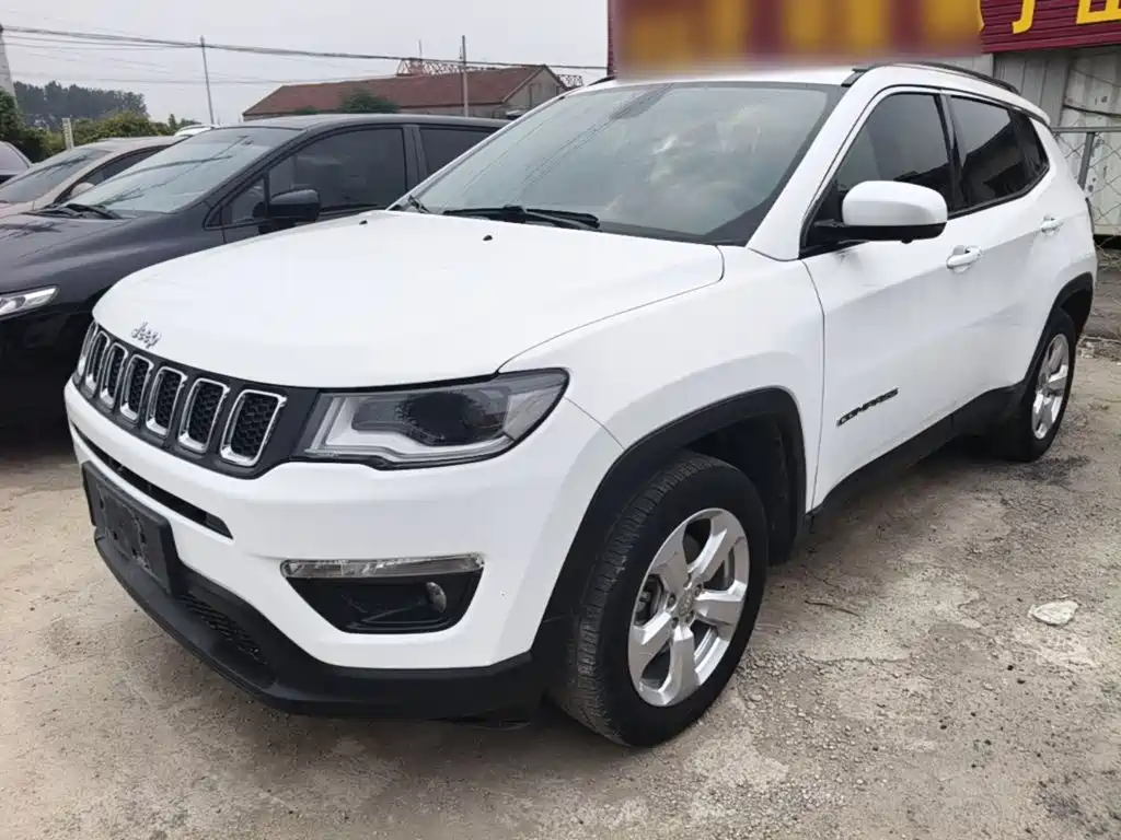 Jeep Compass — фото 2