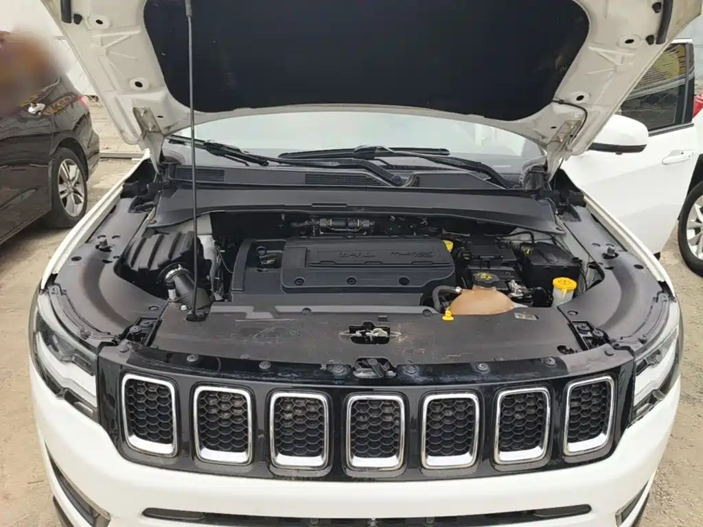 Jeep Compass — фото 20