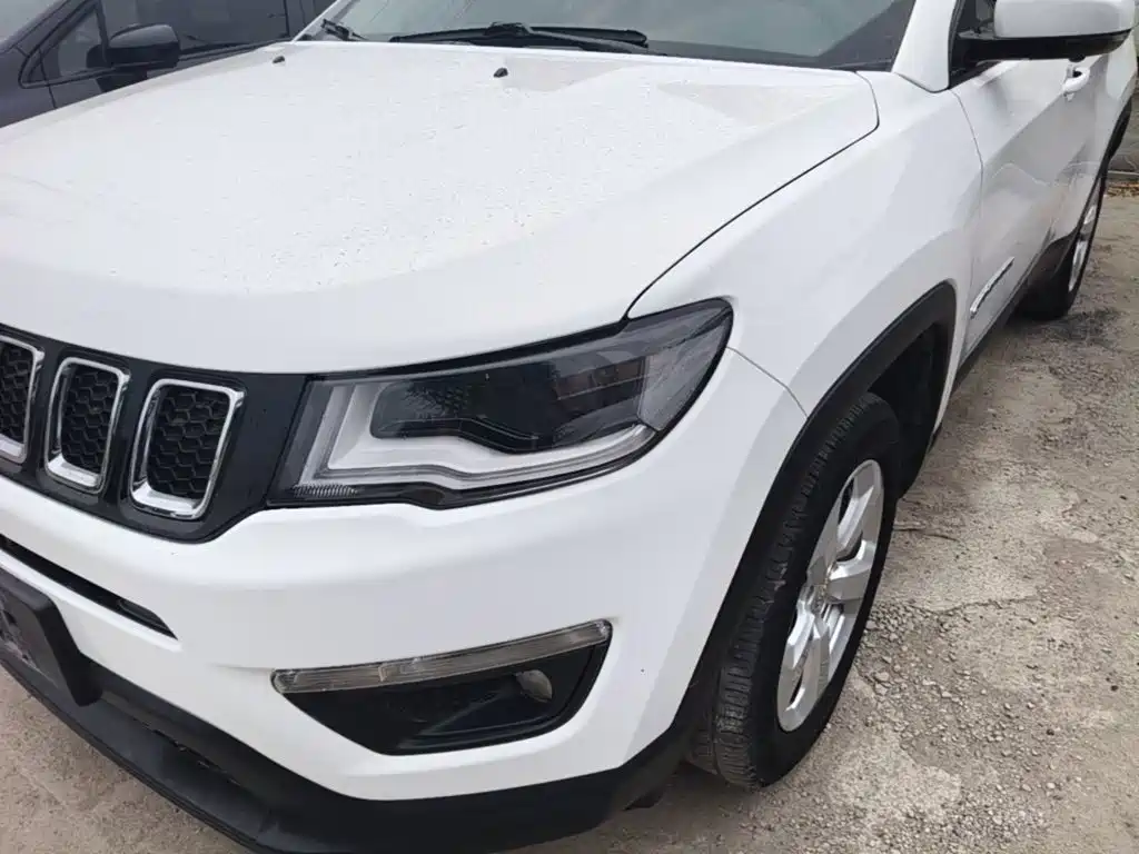 Jeep Compass — фото 24
