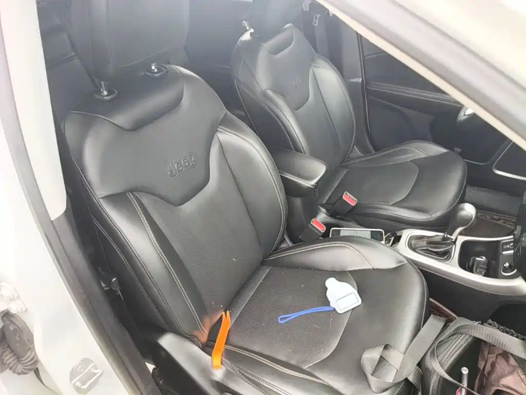 Jeep Compass — фото 25