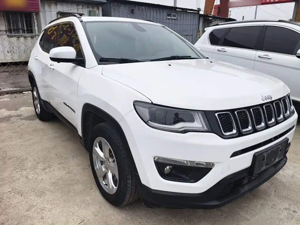 Jeep Compass — фото 4