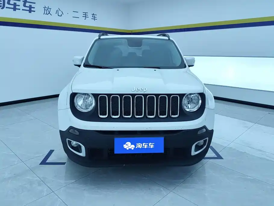 Jeep Renegade — фото 2
