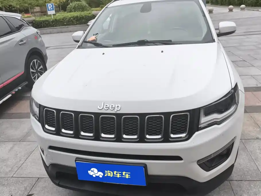 Jeep Compass — фото 2