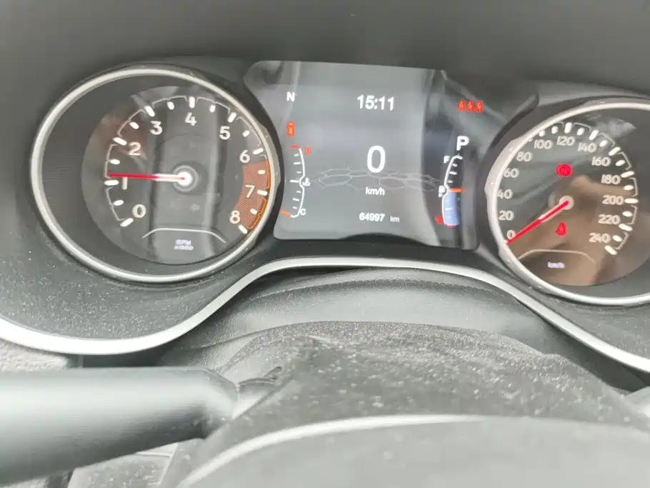 Jeep Compass — фото 14