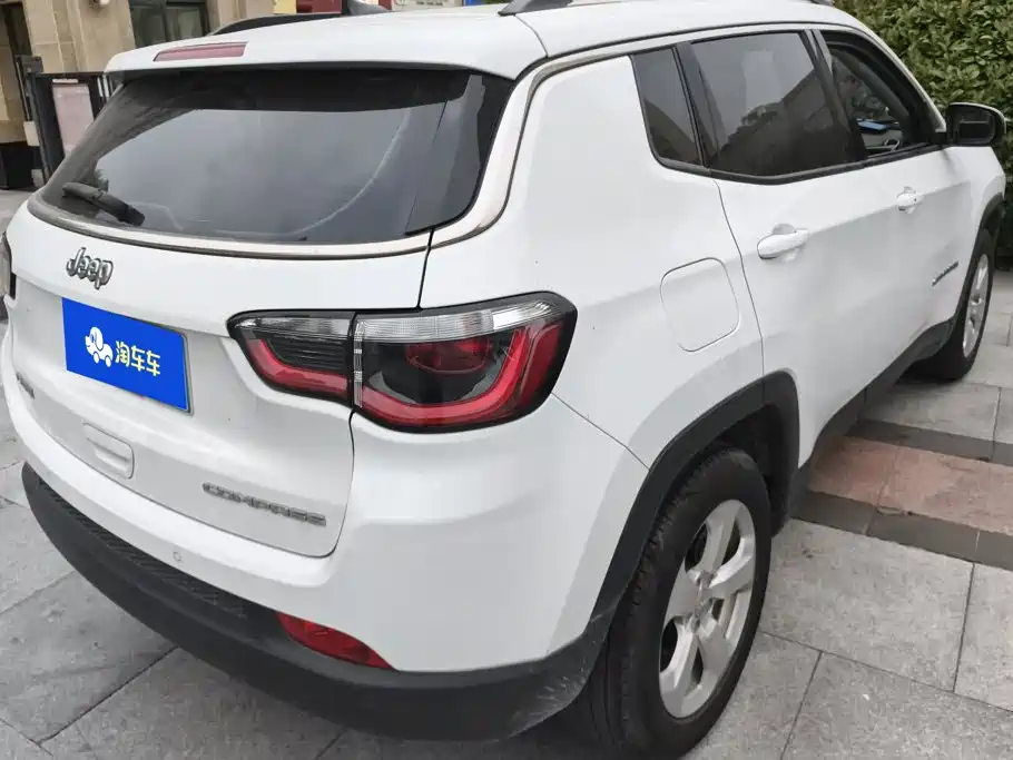 Jeep Compass — фото 3