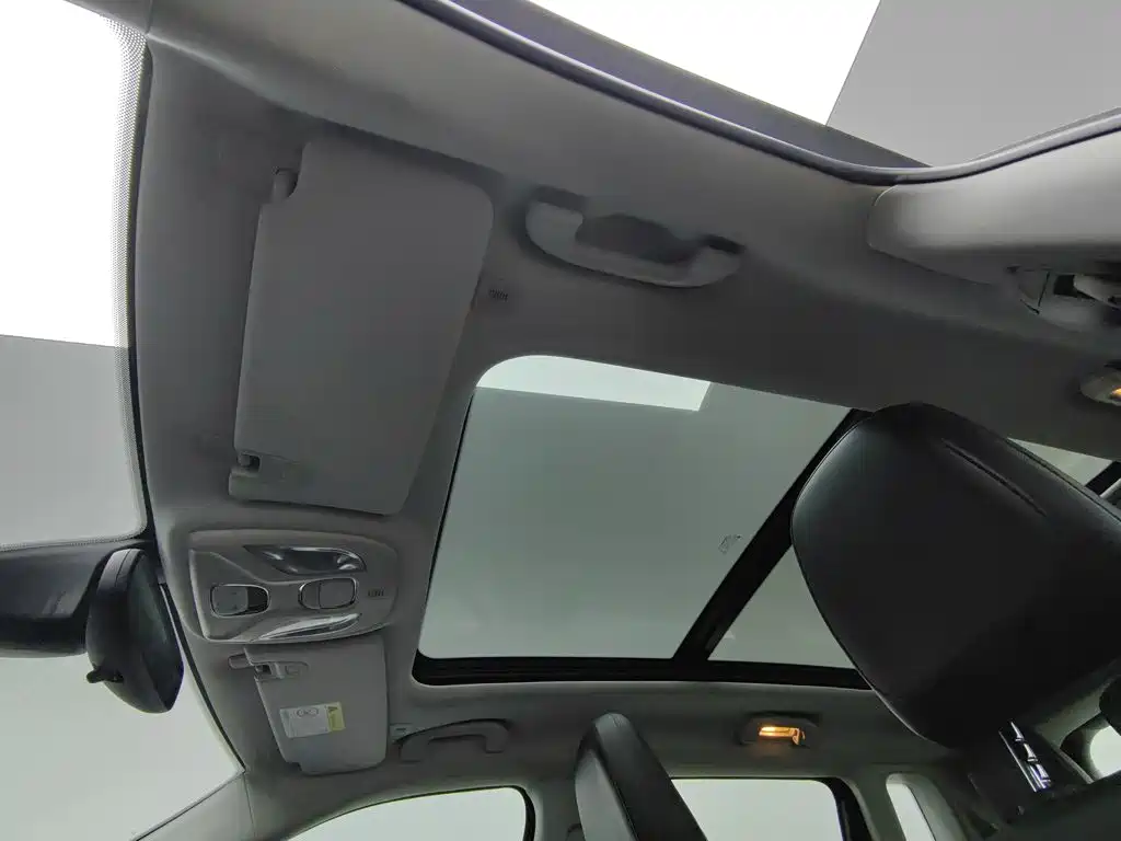 Jeep Compass — фото 14