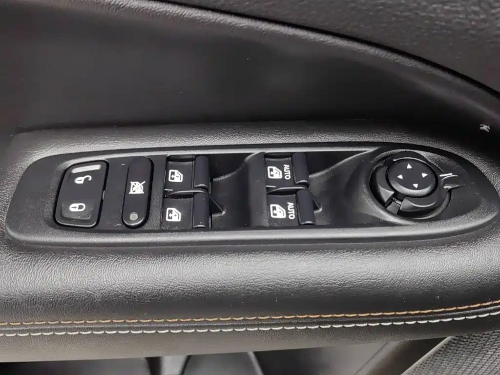 Jeep Compass — фото 9