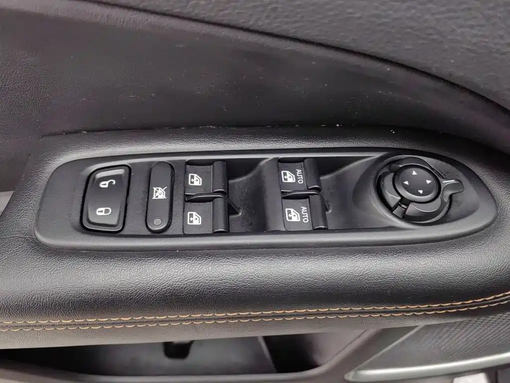 Jeep Compass — фото 9