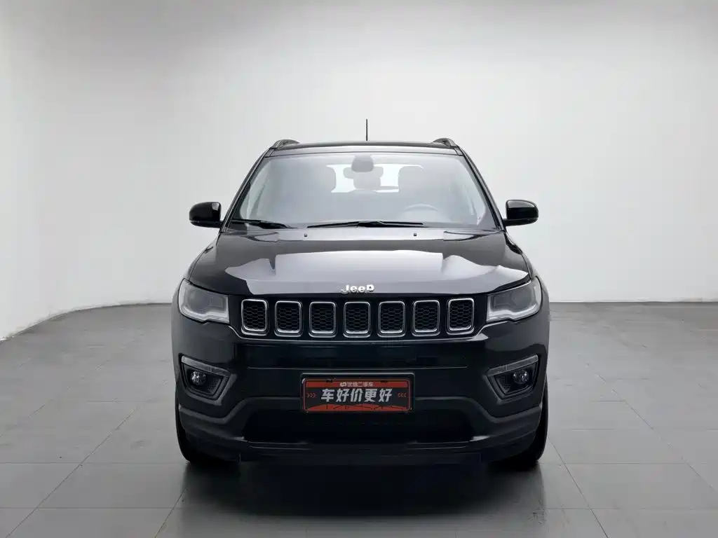 Jeep Compass — фото 3