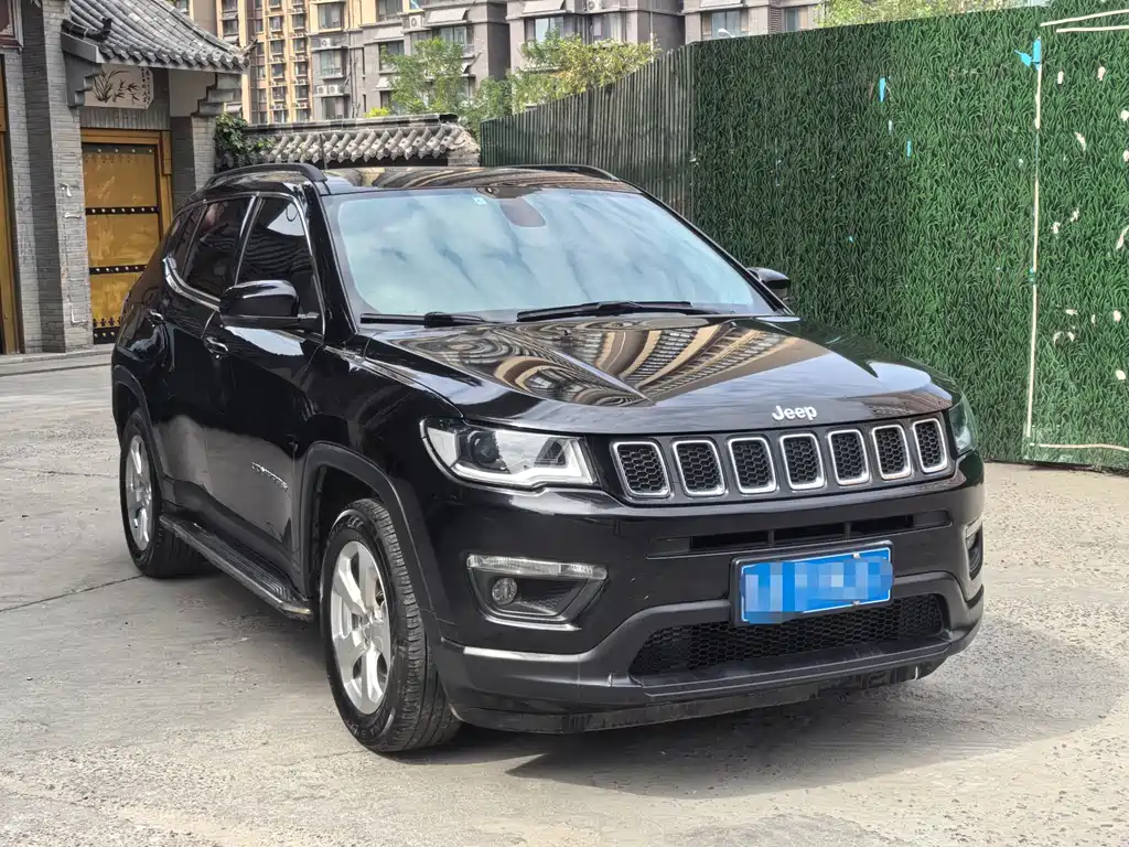 Jeep Compass — фото 2
