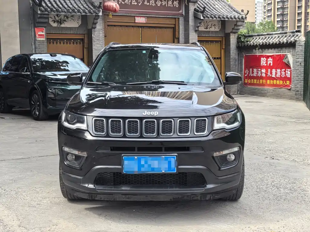Jeep Compass — фото 3