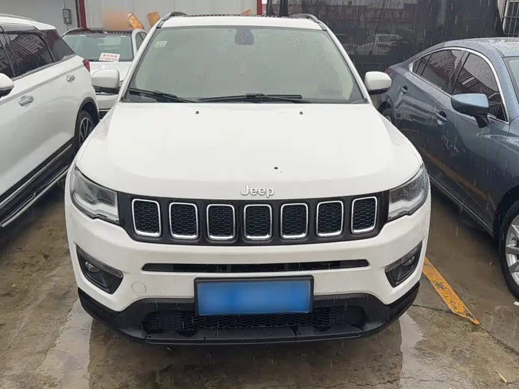 Jeep Compass — фото 25