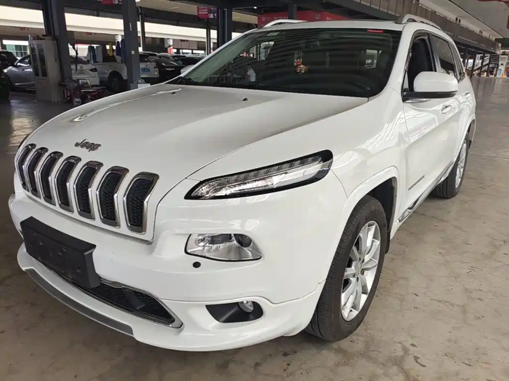Jeep Cherokee — фото 2