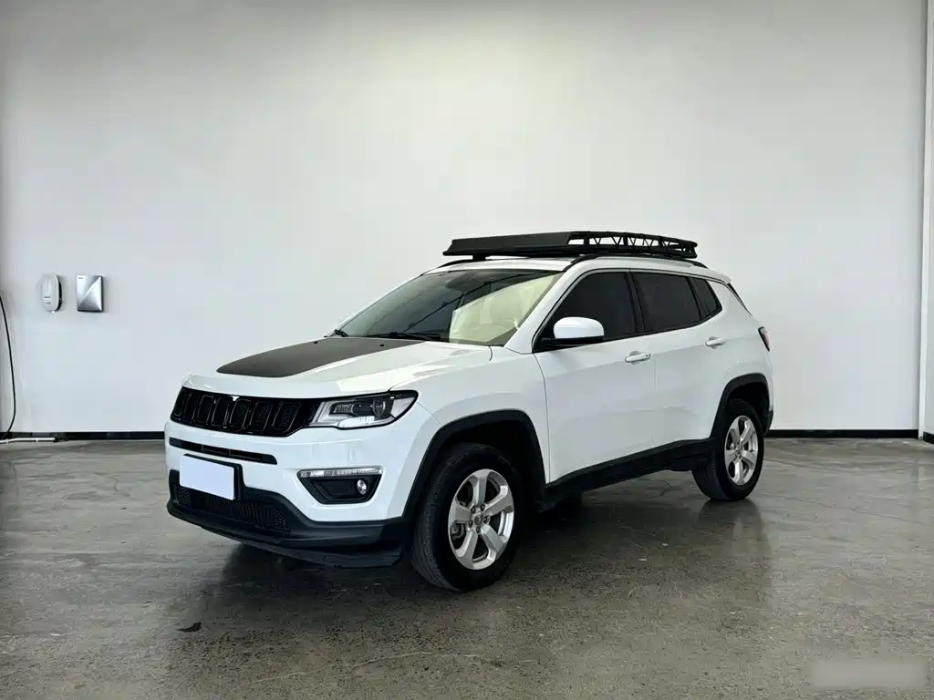 Jeep Compass — фото 2