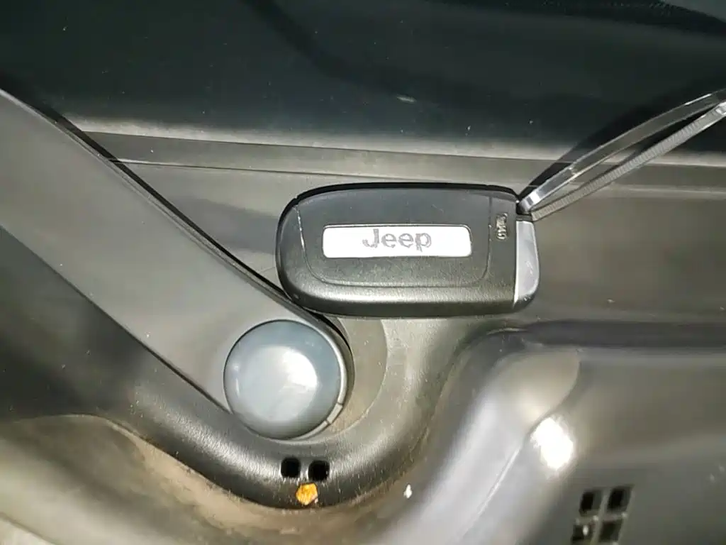 Jeep Compass — фото 17