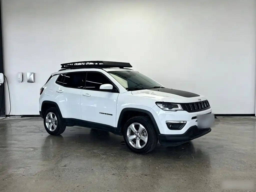 Jeep Compass — фото 22