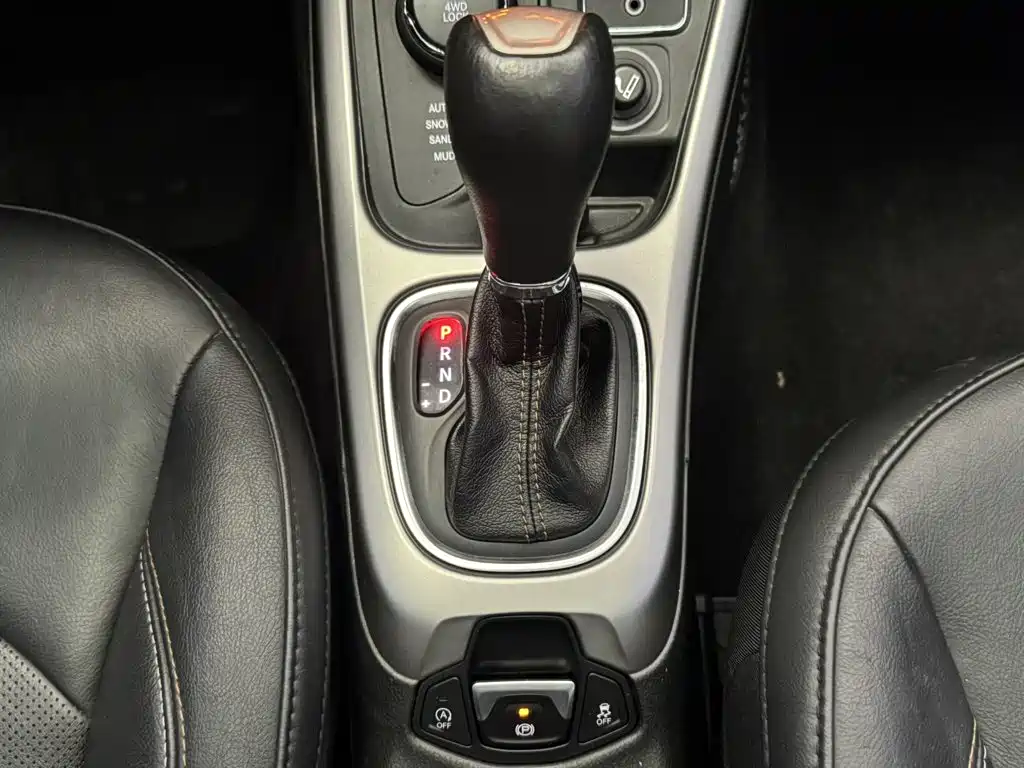 Jeep Compass — фото 10