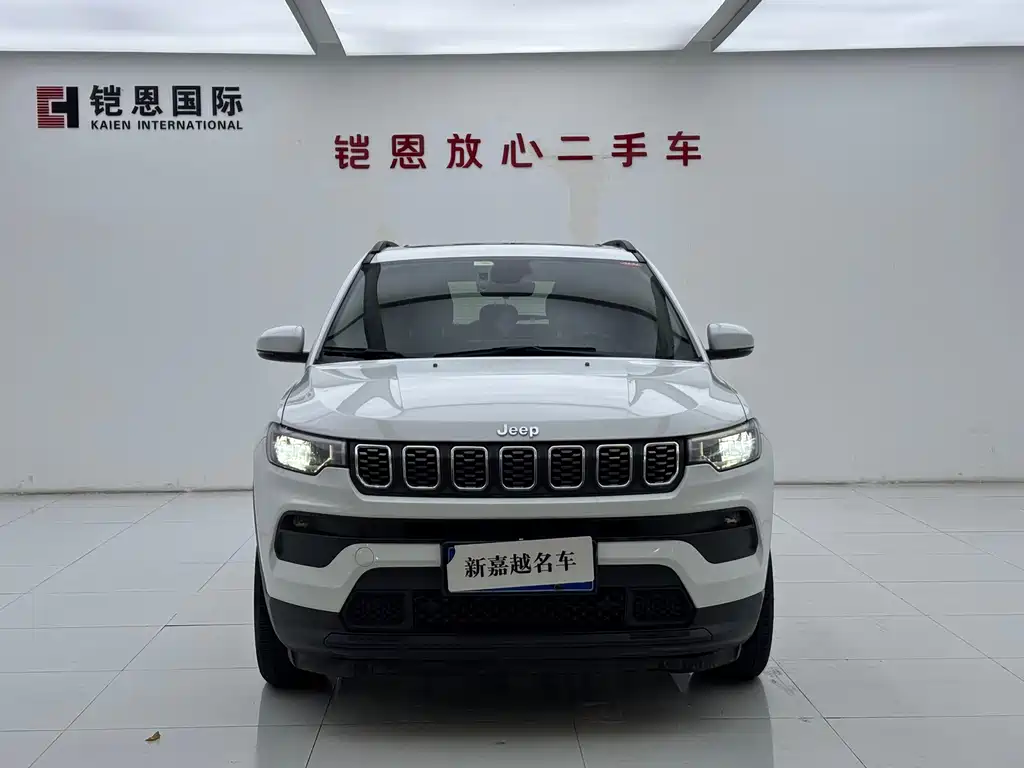 Jeep Compass — фото 2