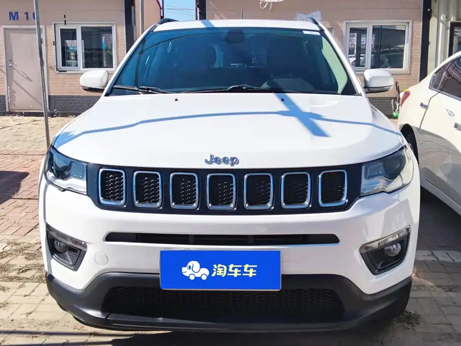 Jeep Compass — фото 2