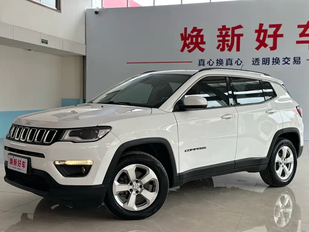 Jeep Compass — фото 2