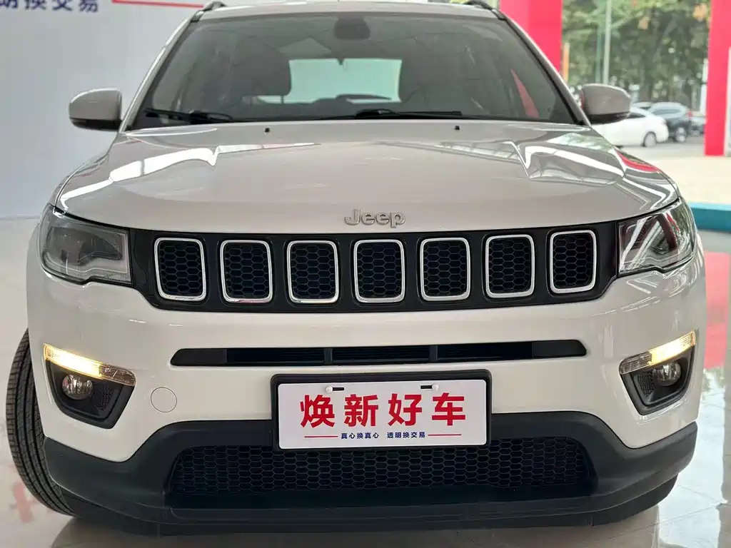 Jeep Compass — фото 3