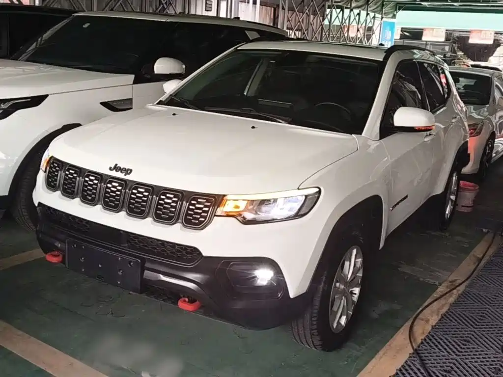 Jeep Compass — фото 2