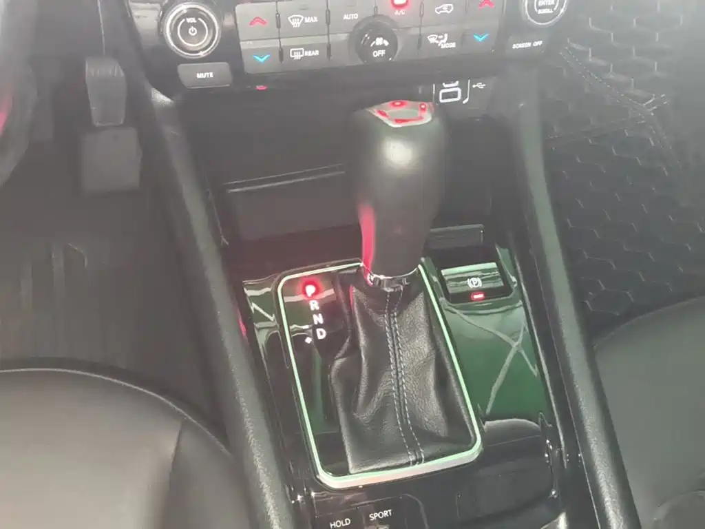 Jeep Compass — фото 14