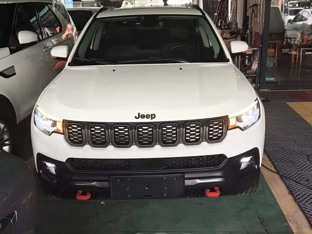 Jeep Compass — фото 3