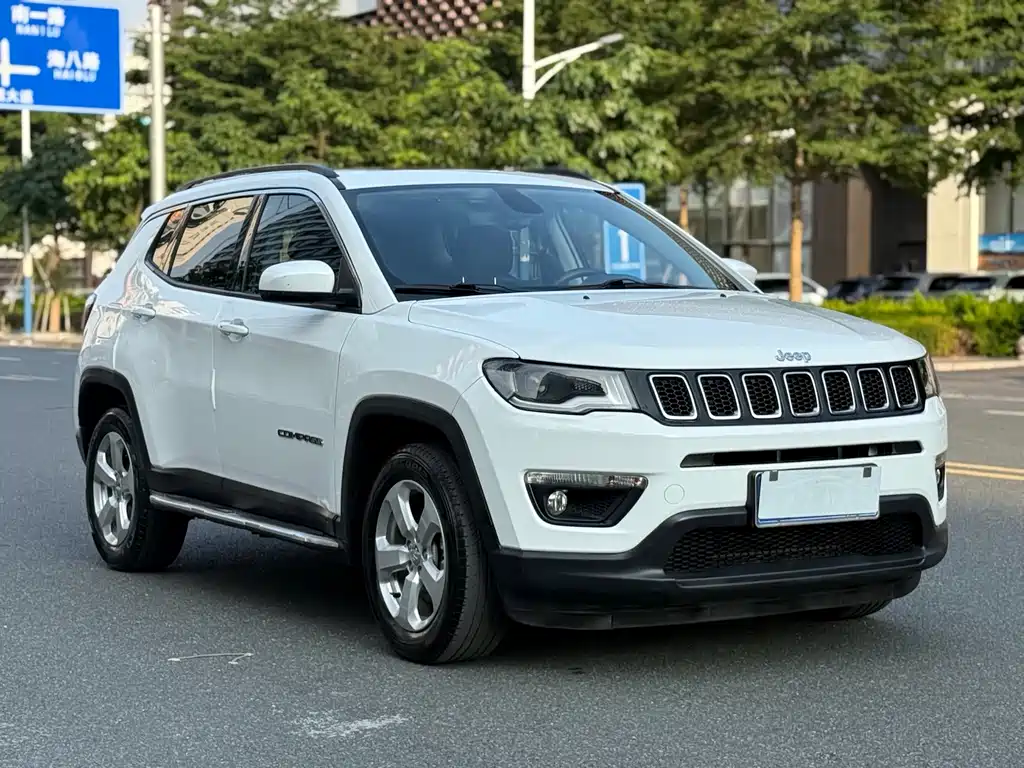 Jeep Compass — фото 3