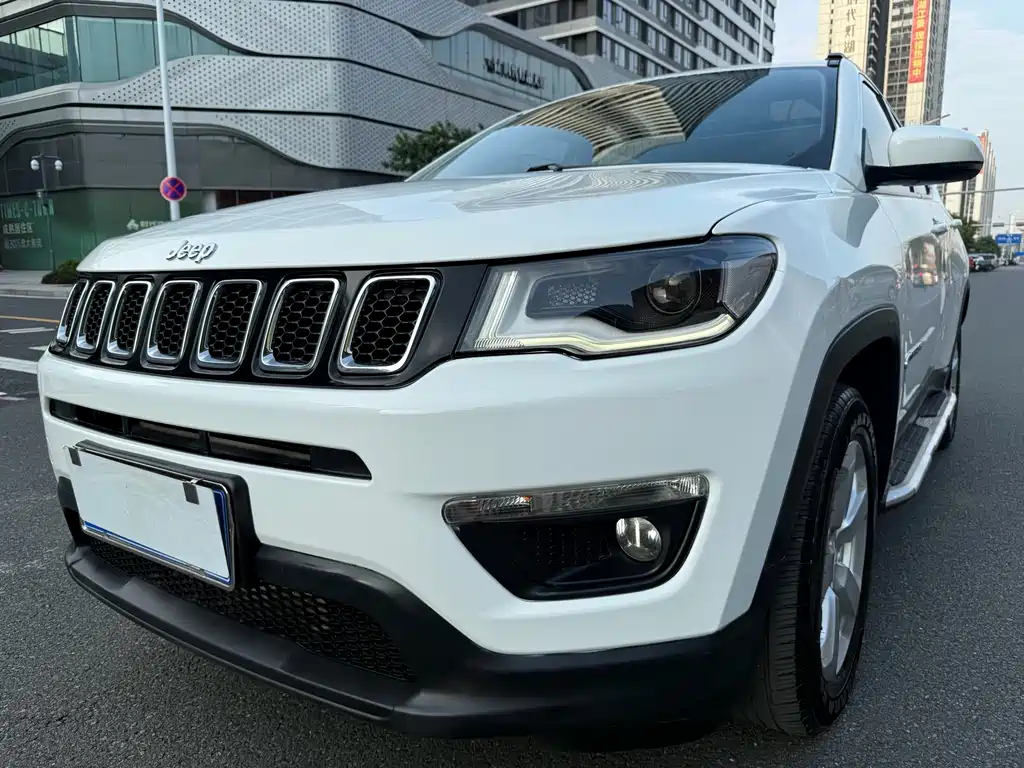 Jeep Compass — фото 22